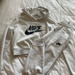 COPY - Nike sweats set hoodie and pants XS